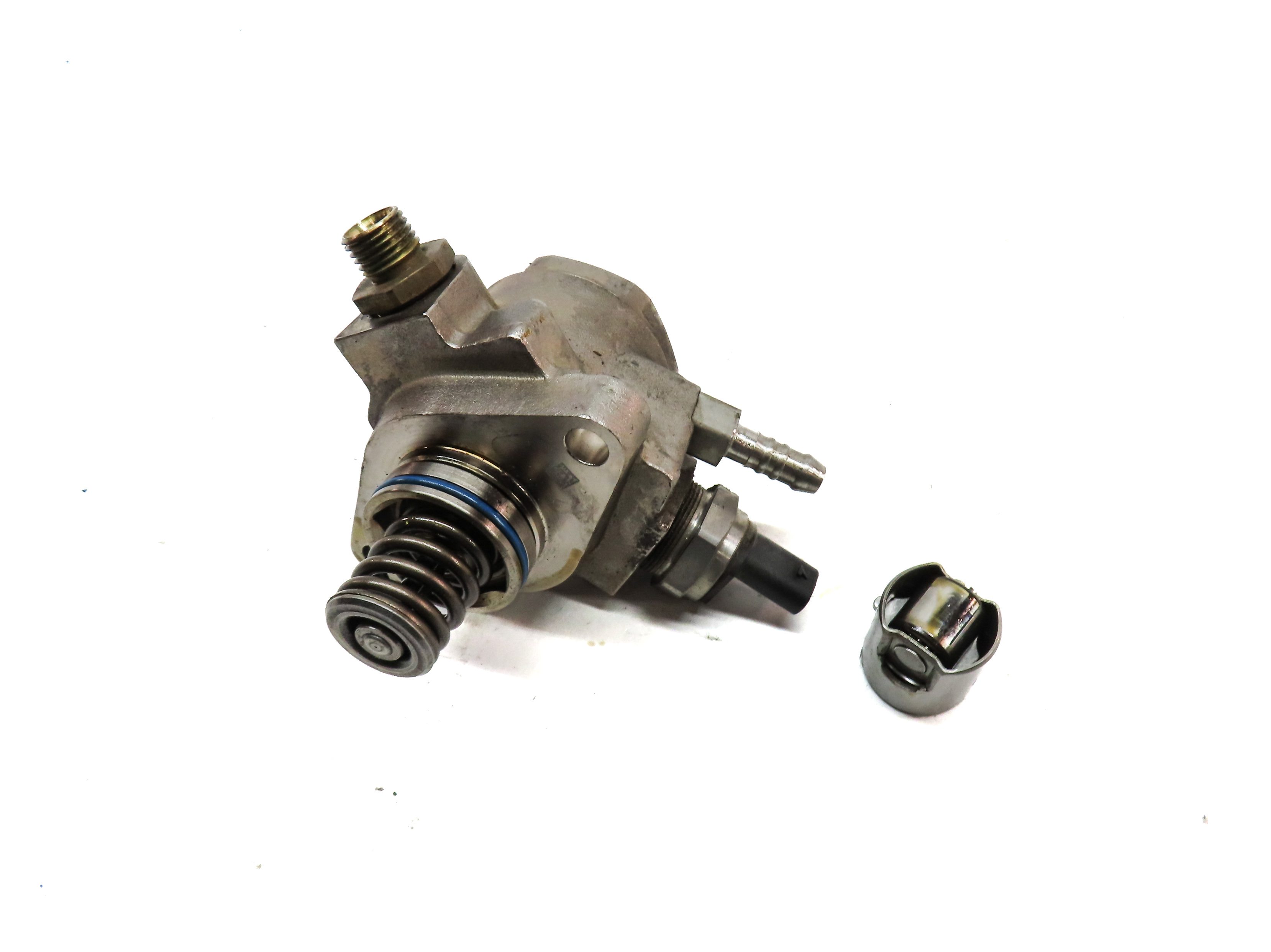 2016-2018 AUDI A3 (8V) ENGINE HIGH PRESSURE FUEL PUMP — exact item pictured